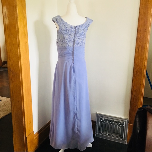 Mother of the bride dress lavender lace - Picture 3 of 7